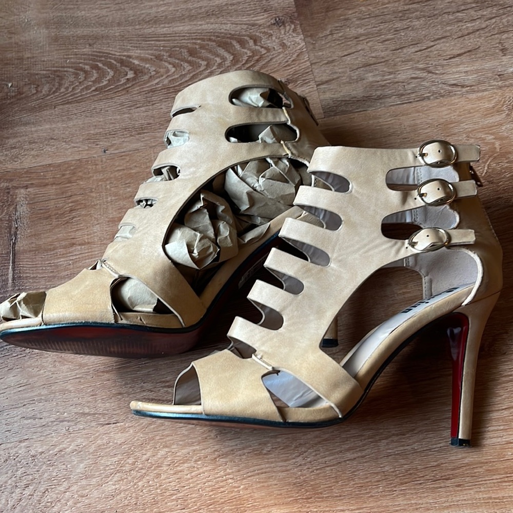 High heels.   See last picture for sizes description